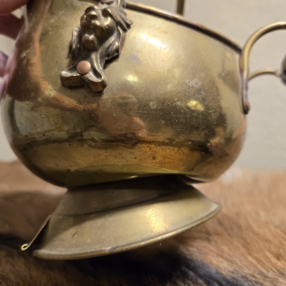 Antique Brass Coal Scuttle With Ceramic Handle - Picture 5 of 9